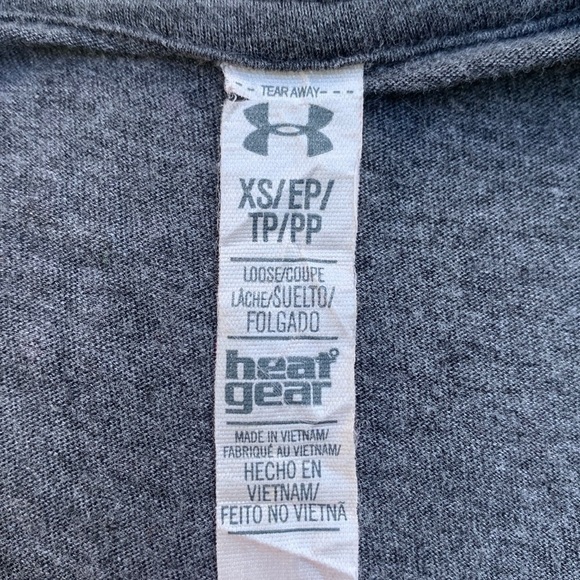 Under ARMOUR Heat Gear Breast Cancer Power in Pink Long-Sleeve Tee - Charcoal - Picture 14 of 16